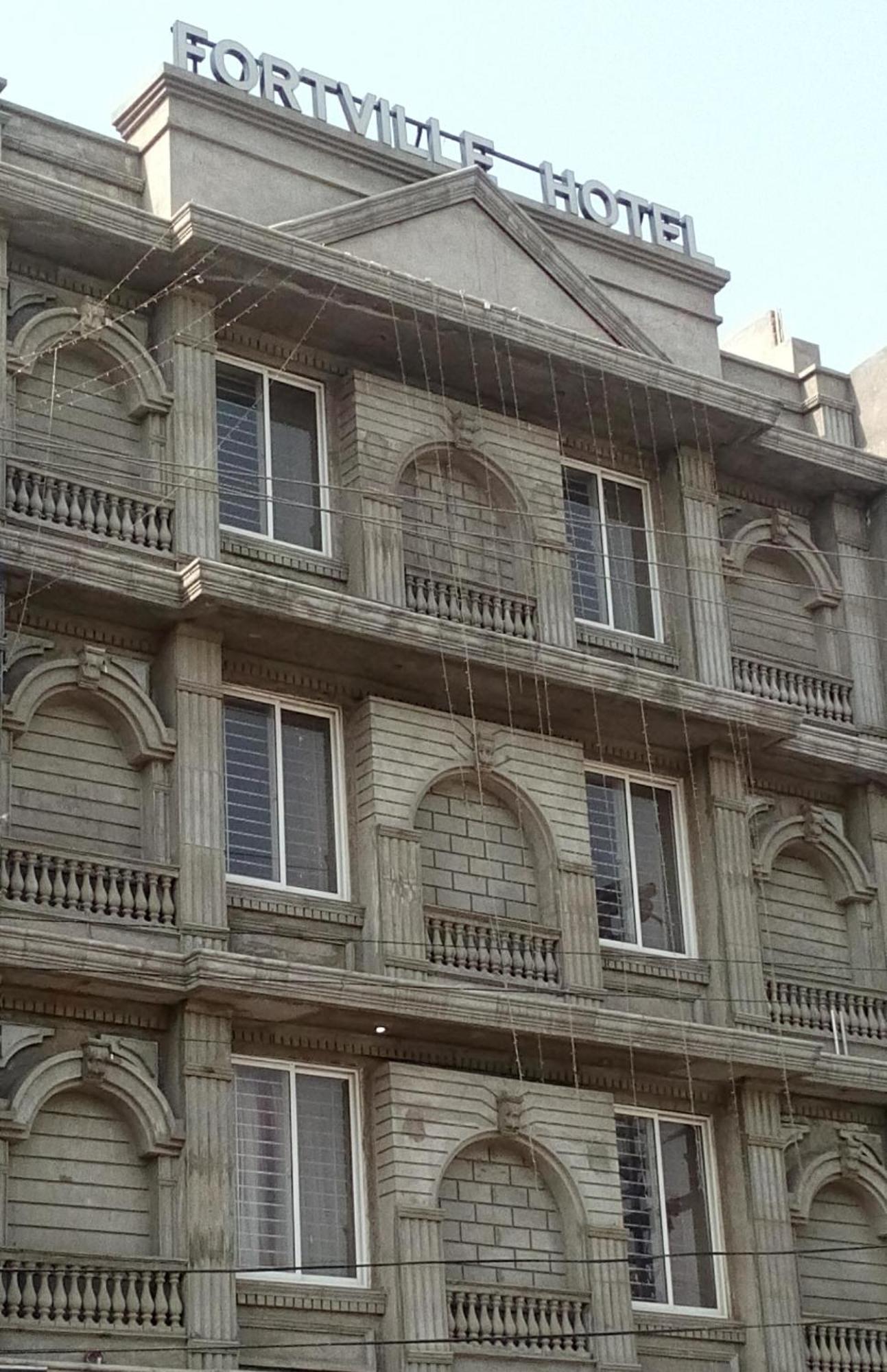 Fortville Hotel Lahore Exterior foto
